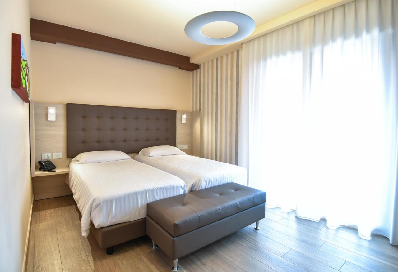 Bhotel Lagonegro Cameră foto