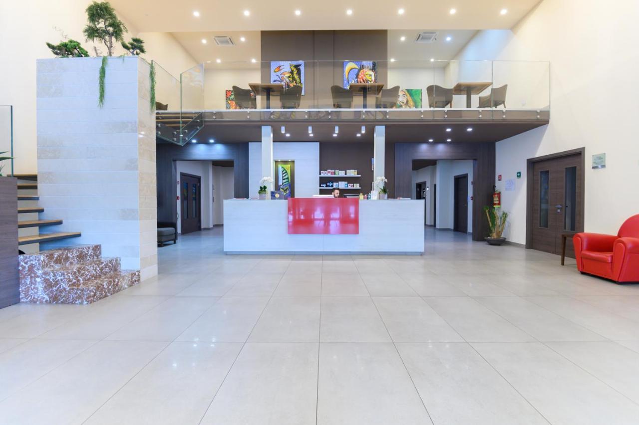 Bhotel Lagonegro Exterior foto